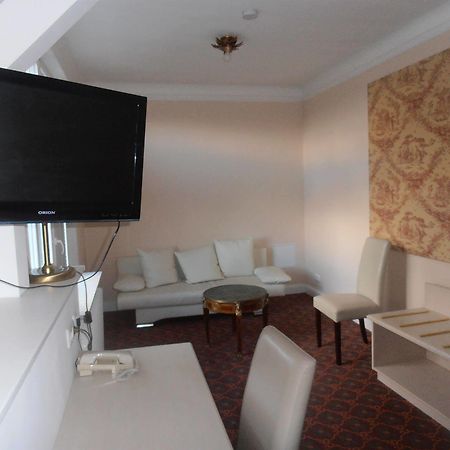 Hotel Hesse Schenefeld  Екстериор снимка