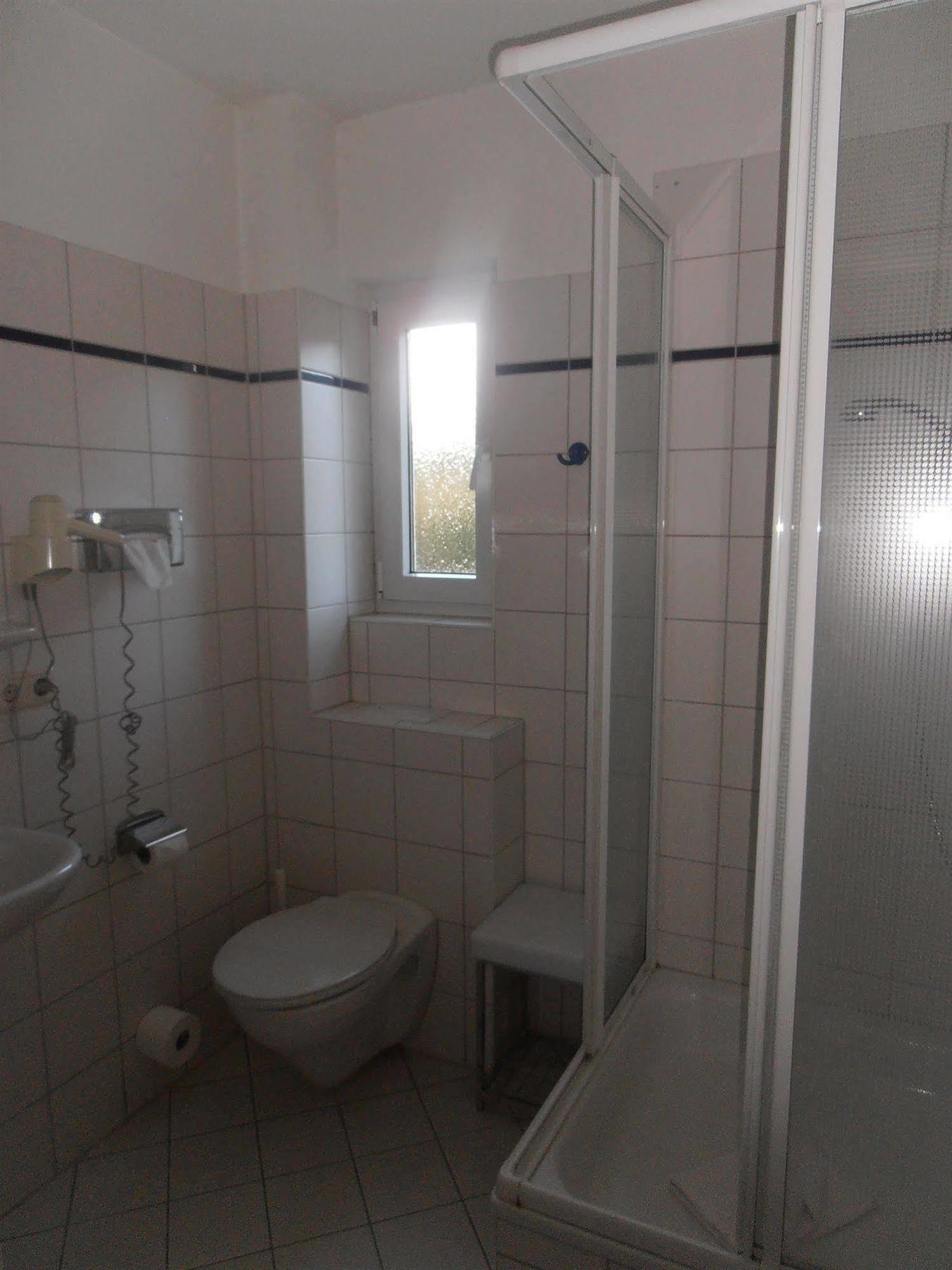 Hotel Hesse Schenefeld  Екстериор снимка