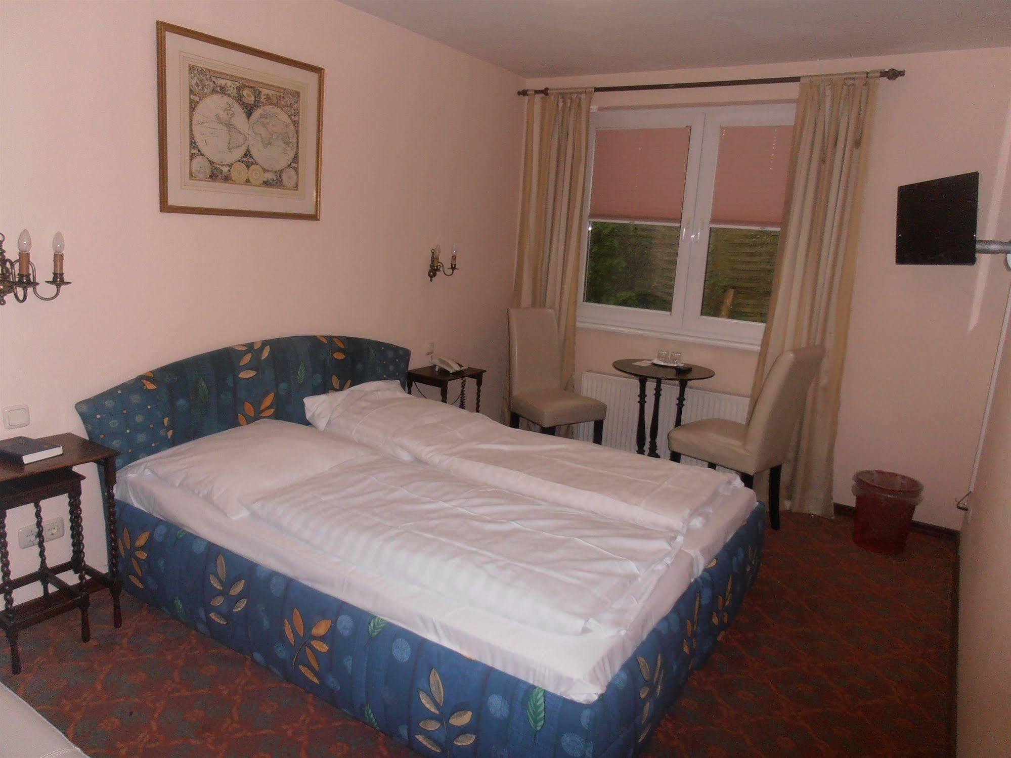 Hotel Hesse Schenefeld  Екстериор снимка